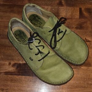 Born Olive Green Leather Women's Flats